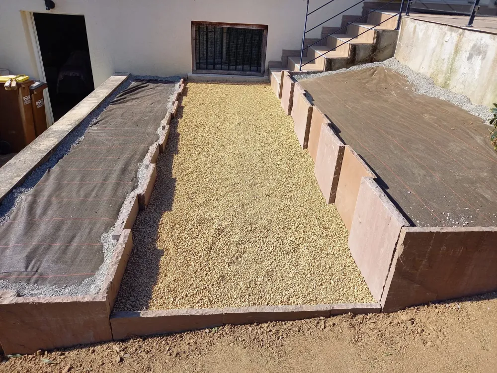 Pose de palis à Bains-sur-Oust